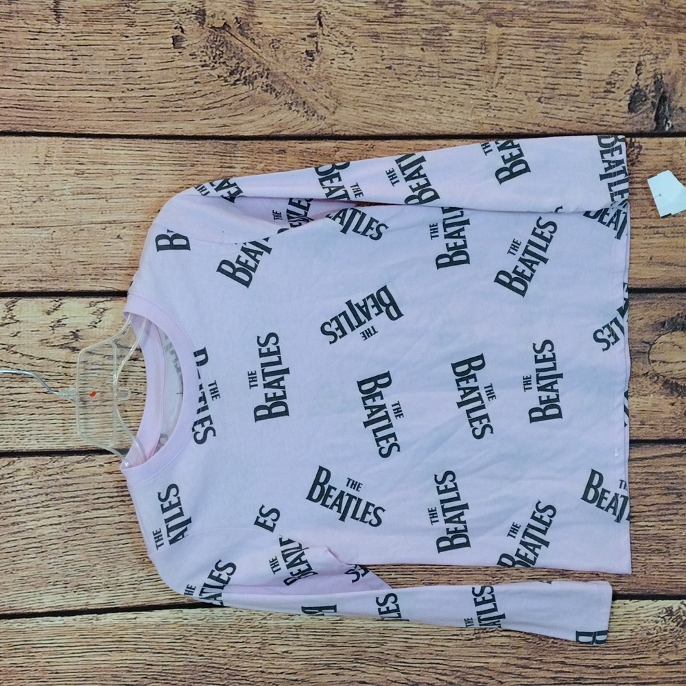 💥NWOT Girls Light pink The Beatles long sleeve shirt